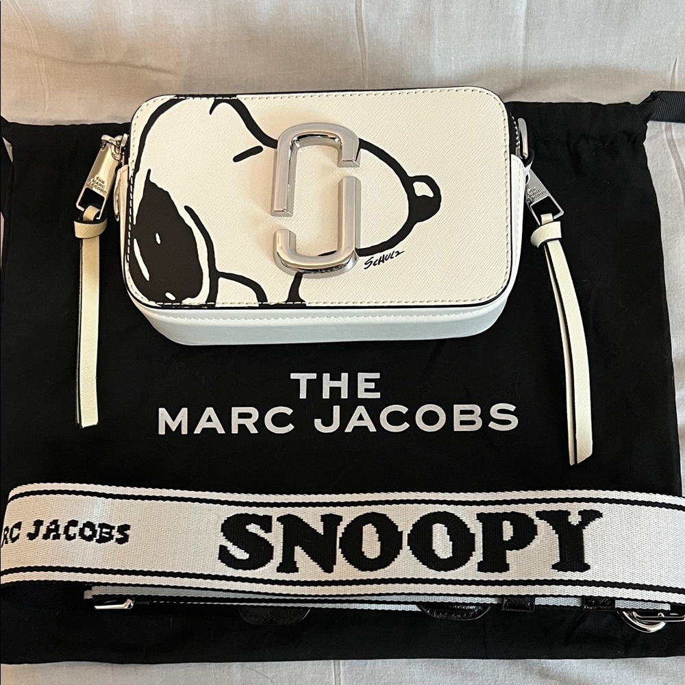 Marc Jacobs Snoopy Snapshot Crossbody Bag